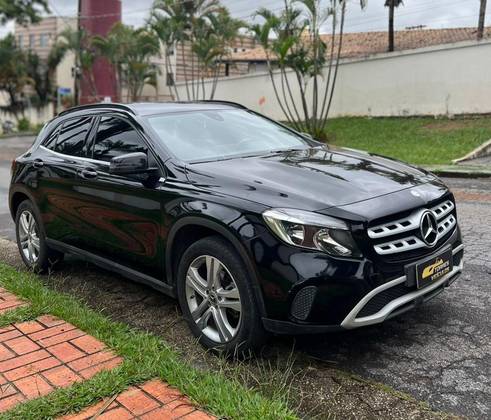 MERCEDES-BENZ GLA 200 1.6 CGI FLEX STYLE 7G-DCT MERCEDES-BENZ GLA 200 1.6 CGI FLEX STYLE 7G-DCT